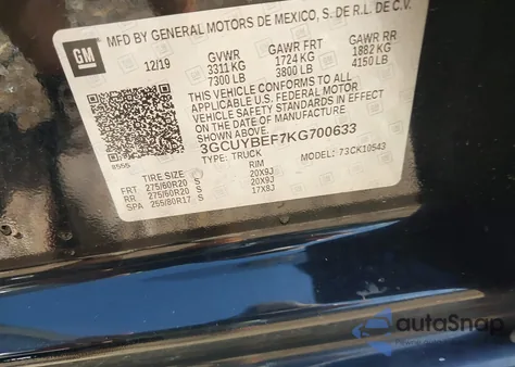 2019 Chevrolet Silverado 1500 Custom z USA, uszkodzony, nr VIN 3GCUYBEF7KG700633